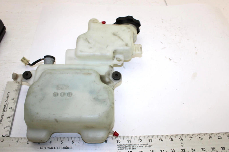 2003 Yamaha Sx Viper Oem Oil Tank Bottle Reservoir 8EK-21751-00-00 B343