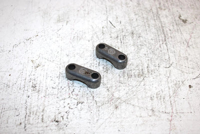2019 Can-am Outlander 570 Oem Handlebar Clamp Pair 709401799 AB9