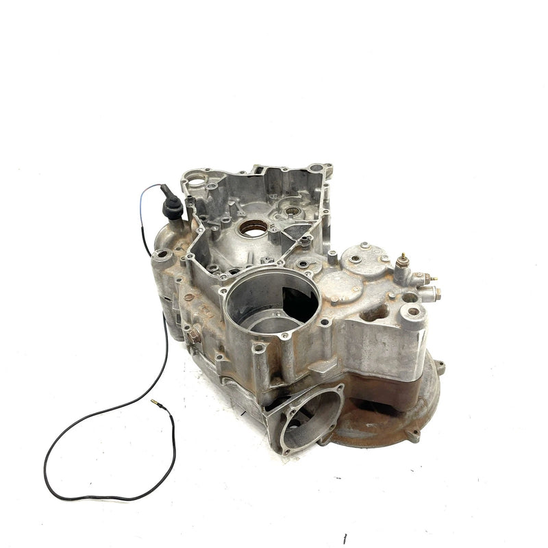 02-03 Kawasaki Prairie 650 KVF650A 4x4 OEM Crankcase 14001-0559 AK37