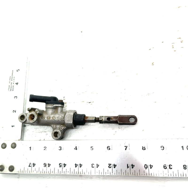 2000 Yamaha Warrior 350 OEM Rear Brake Master Cylinder 3GD-2583V-00-00 AY67