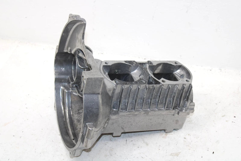 1988 Yamaha Enticer 340 Oem Crankcase Assembly 8G8-15100-02-00 SY130