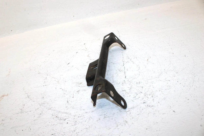 2002 Polaris Magnum 325 Oem Carb Support Bracket 5245671-067 AP185
