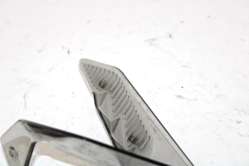 2017 Ski-doo Grand Touring 900 OEM Right Deflector 517305776 SS65