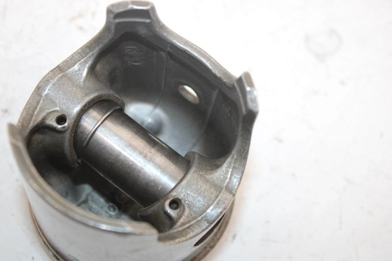 00 Yamaha Sx500r Oem Piston (Std) 8CJ-11631-00-A0 SY0