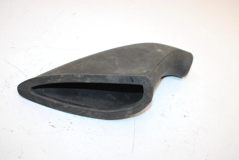 07 Yamaha Venture Oem Cover 3 8ET-2843J-00-00 SY23