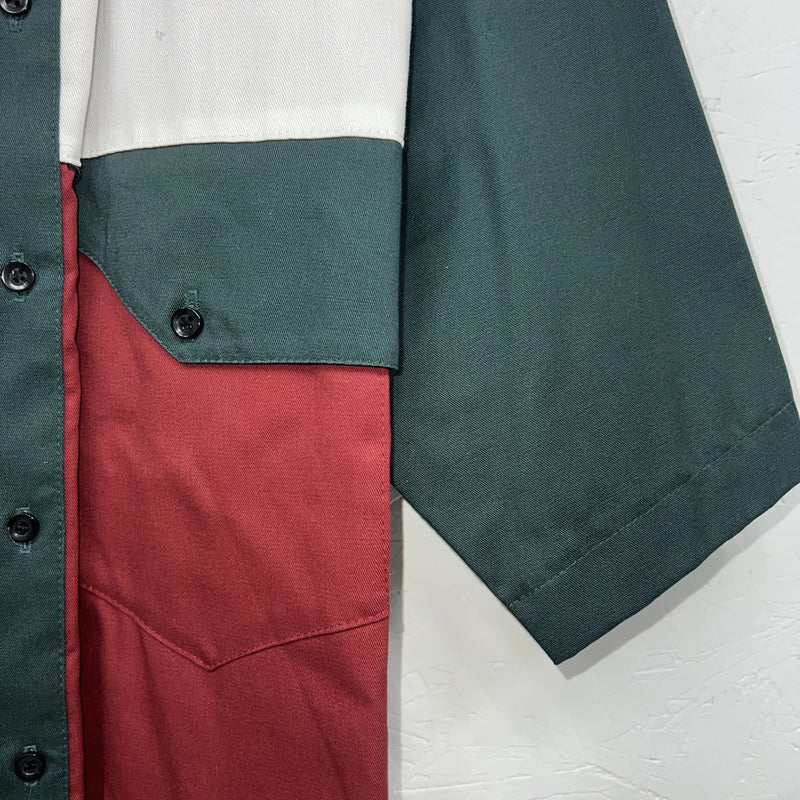 New Men’s Cowboy threads Multiple Color Short Sleeve Button Up Small B-47