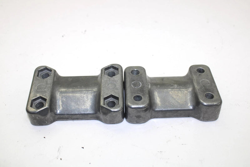05 Polaris Sportsman 700 EFI OEM Handlebar Clamp  5631972 5631973 Q2521