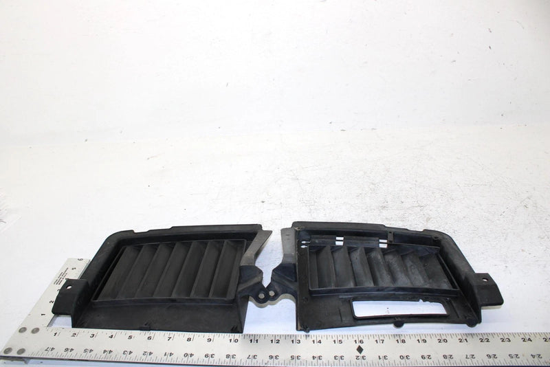 1989 Yamaha Phazer Oem Side Louver Set 8X9-77131-00-00 SY13