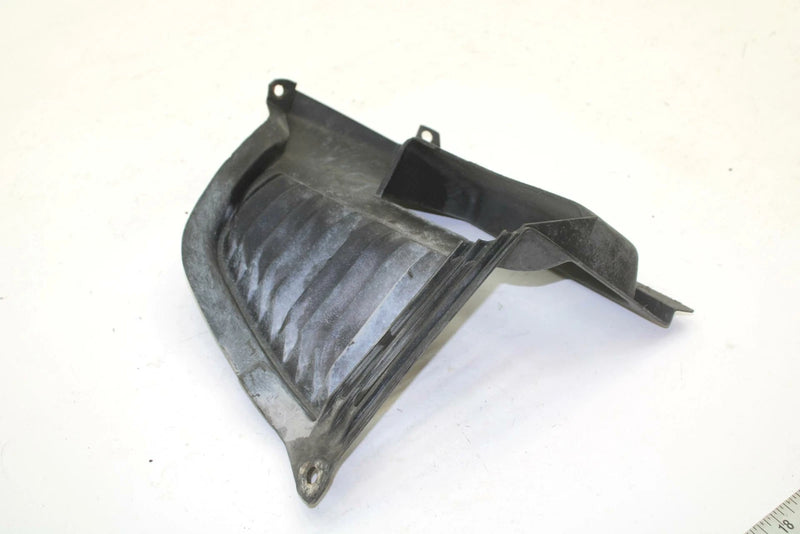 Yamaha OEM Right Louver 8K4-77132-00-00 SY46