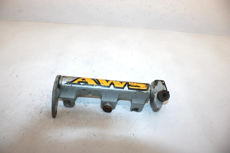 04 Arctic Cat Mountain Cat 900 Efi 151in Oem Left Steering Knuckle 1703-328 SAS6