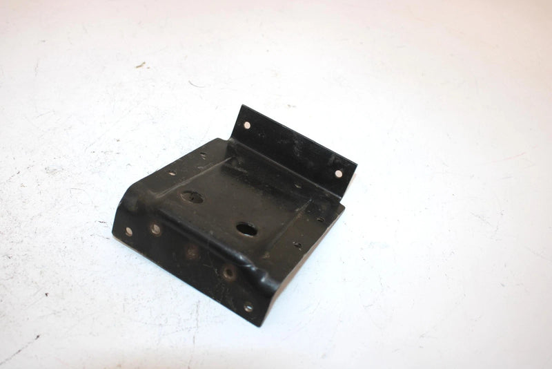 98 Polaris Indy 500 Oem Center Pan Support 5242172-067 SP4