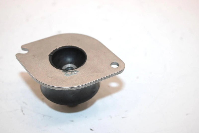 18 Ski-doo Mxz X 600r E-tec Oem Rubber Mount 512061145 SSS1