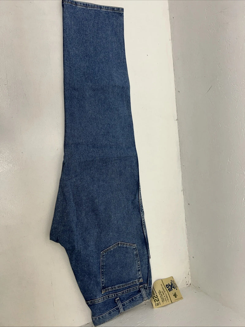 New Men’s Twenty X  Medium Wash Relaxed Fit Denim Jeans. 38x32 Q-13