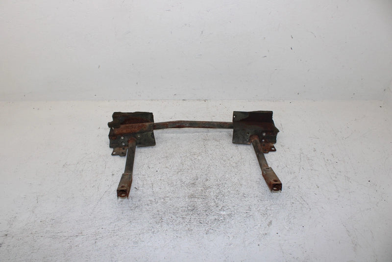 1991 Yamaha Exciter Ii 570 Liquid Oem Front Bumper Bracket 84M-77512-01-00 SY24