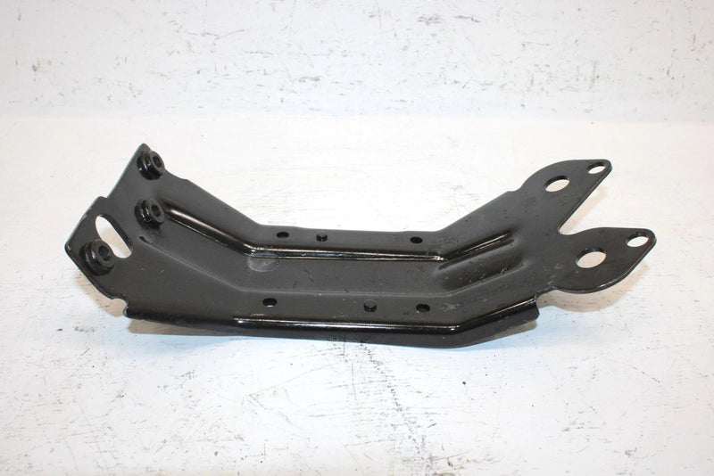 1989 Yamaha Inviter Oem Engine Mount Bracket 83M-21411-00-00 SY17