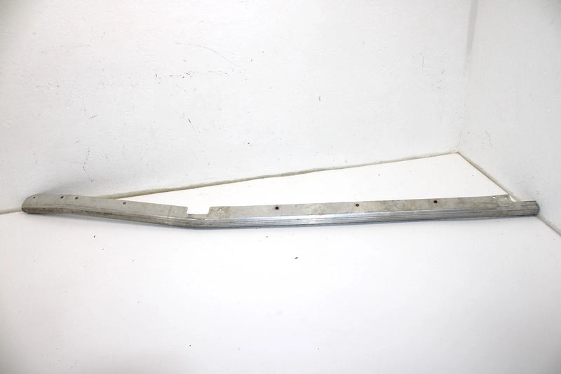 09 Polaris Switchback Dragon Oem Left Tunnel Gripper 5136155 SP197