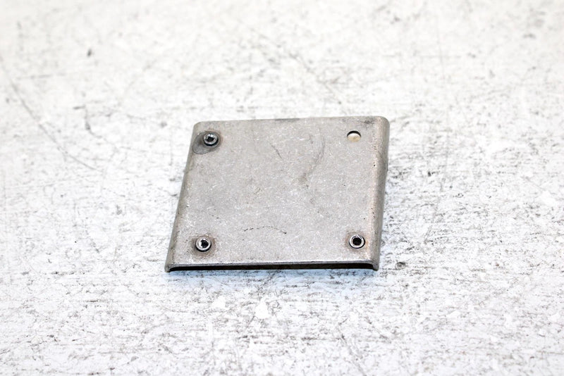 1999 Yamaha Vmax 600 Sx Oem Guard Fitting Bracket 8CR-21972-00-00 SY5