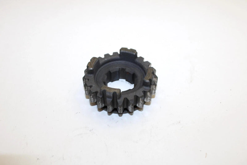 Suzuki OEM 5th Driven 21T Gear 24351-18a02 Q2139