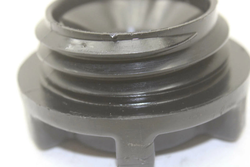 96 Ski-Doo Touring E LT OEM Oil Tank Cap 580578100 SS62