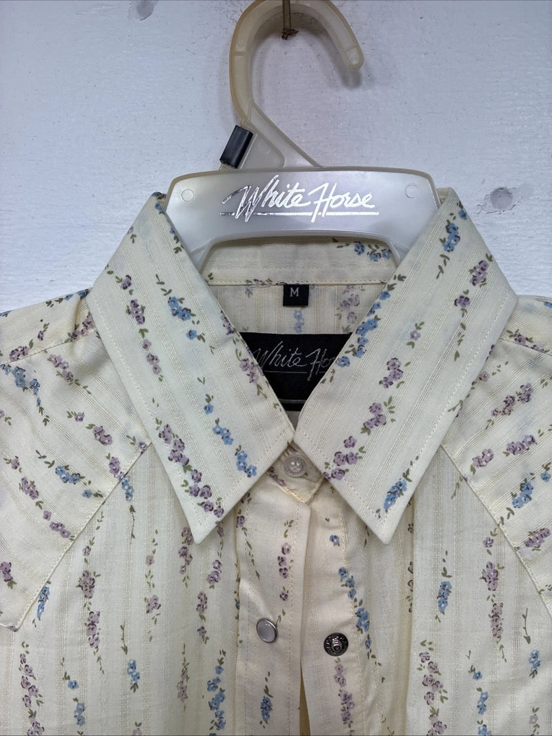 New Women’s White Horse Yellow Floral Short Sleeve Pearl Snap Medium II-97