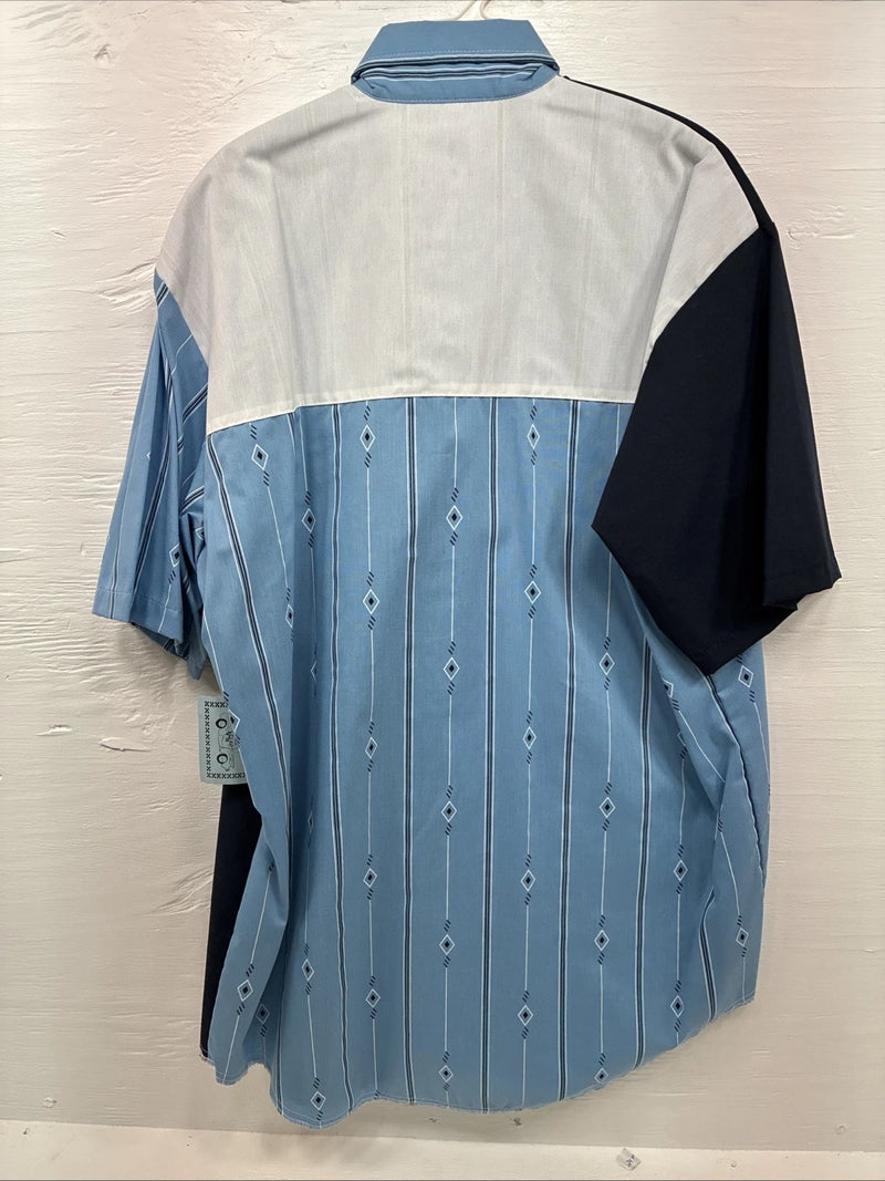New Men’s Cowboy Threads Blue White design Short Sleeve Button Up Large Q-73