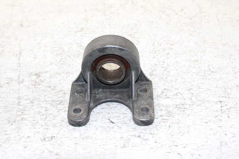 91 Yamaha Exciter Ii 570 Liquid Oem Jackshaft Bearing Supp. 85L-47631-00-00 SY24