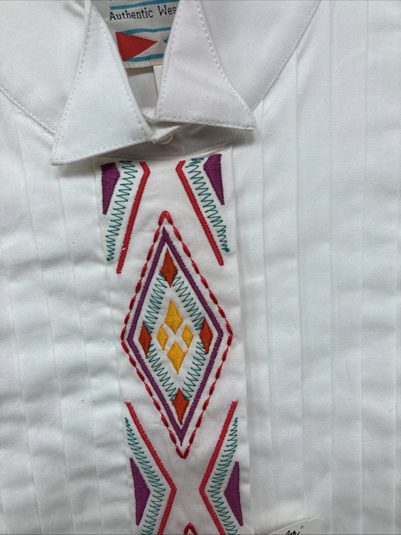 New Women’s Wrangler White Design Long Sleeve Button Up Medium TT-13