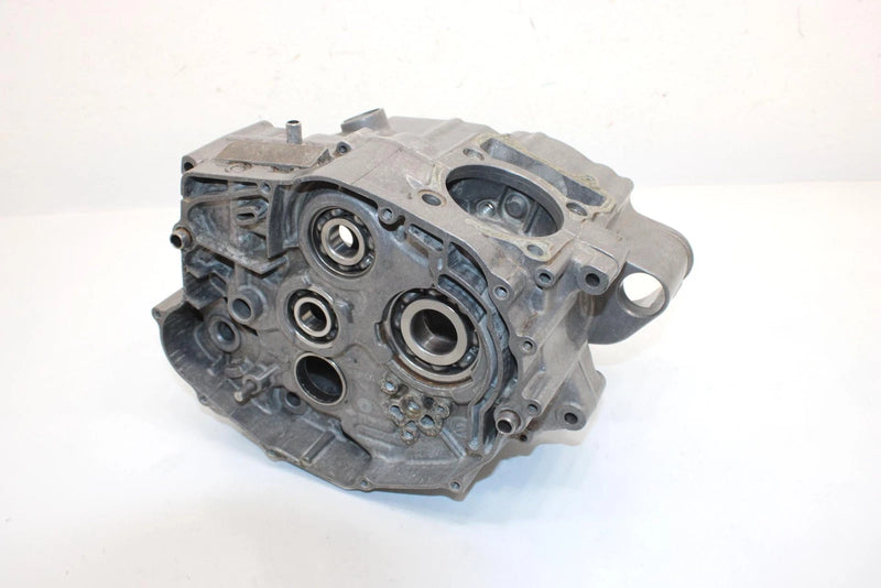 86 Yamaha  Moto 4 Yfm200dxs Oem Crankcase 1NU-15100-00-00 AY2