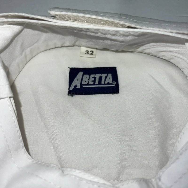 New Women’s White ABETTA Short Sleeve English Riding Shirt. 32 G-30