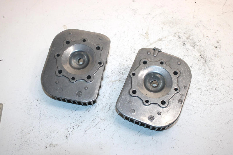 84 Yamaha Phazer Se Oem Cylinder Head Set 8V0-11111-01-00 8V0-11121-01-00 SY9