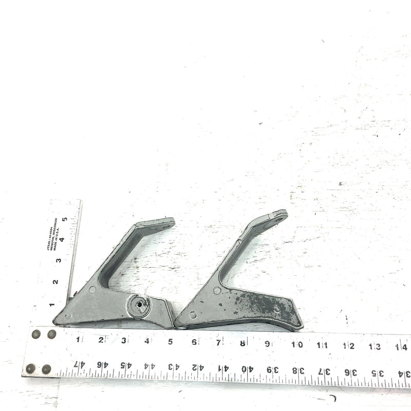 98-05 Sea-Doo GTI OEM Rear Engine Mount Bracket Set 270000181 JS61