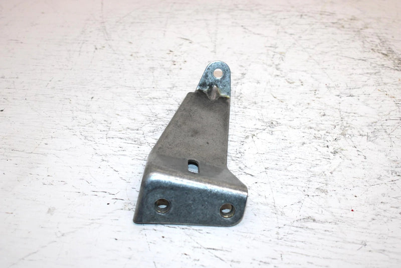 1994 Yamaha Vmax 600 Oem Oil Tank Bracket 8AB-2193F-01-00 SY25