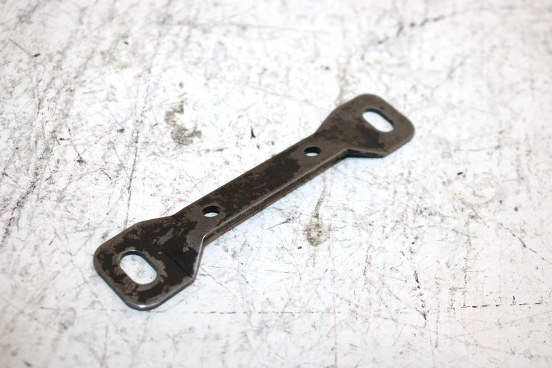 2000 Polaris Magnum 325 Oem Carburetor Bracket 5243720-067 AP65