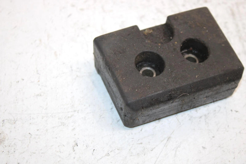 1990 Kawasaki 650 Ts Oem Waterbox Mount Dampner 92160-3731 JK8