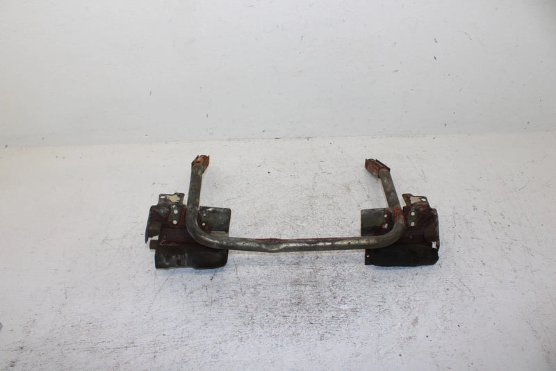 1991 Yamaha Exciter Ii 570 Liquid Oem Front Bumper Bracket 84M-77512-01-00 SY24