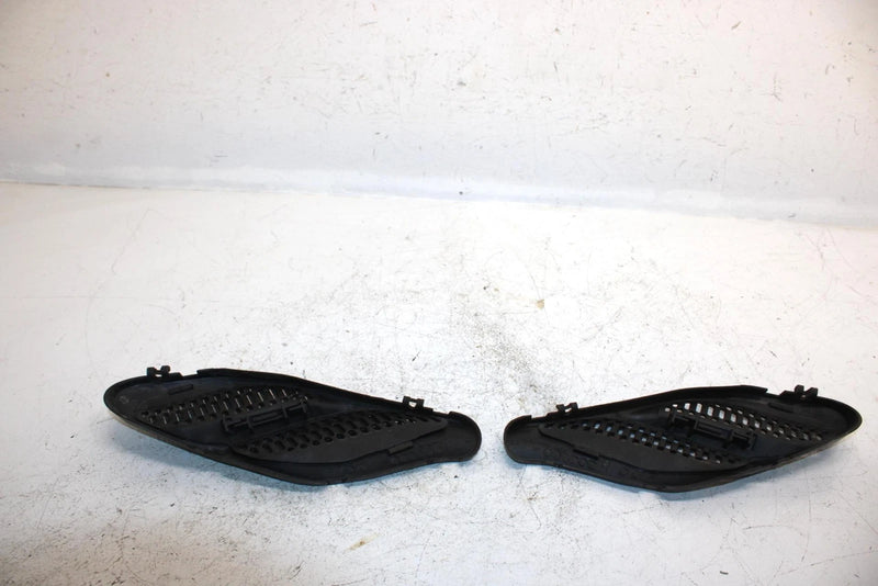 02 Ski-doo Grand Touring 500 Oem Side Hood Grill Set 517302034 517302036 SS24