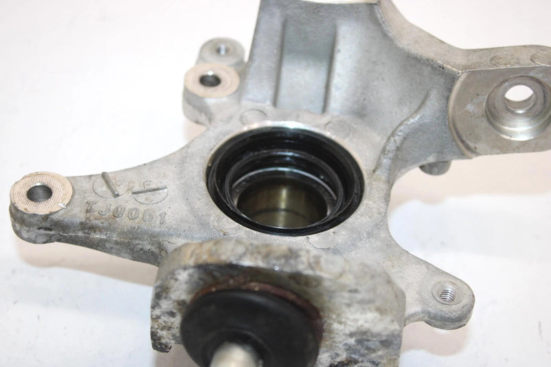 15 Suzuki King Quad 500 Oem Right Steering Knuckle 51231-31G20 AS10