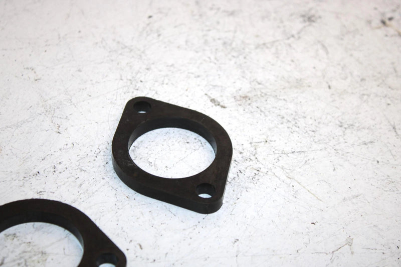 85 Polaris Ss Oem Insulator Pair 3083176 SP142