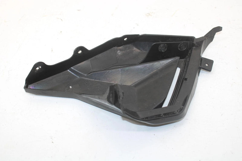 2017 Ski-doo Grand Touring 900 Oem Right Bottom Pan Panel 420917705 SS65