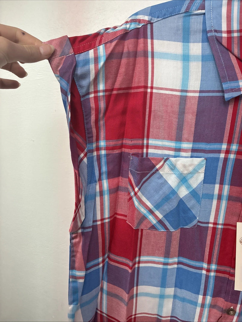 New Women’s Cumberland Red Blue Plaid Short Sleeve Button Up Medium GG-4