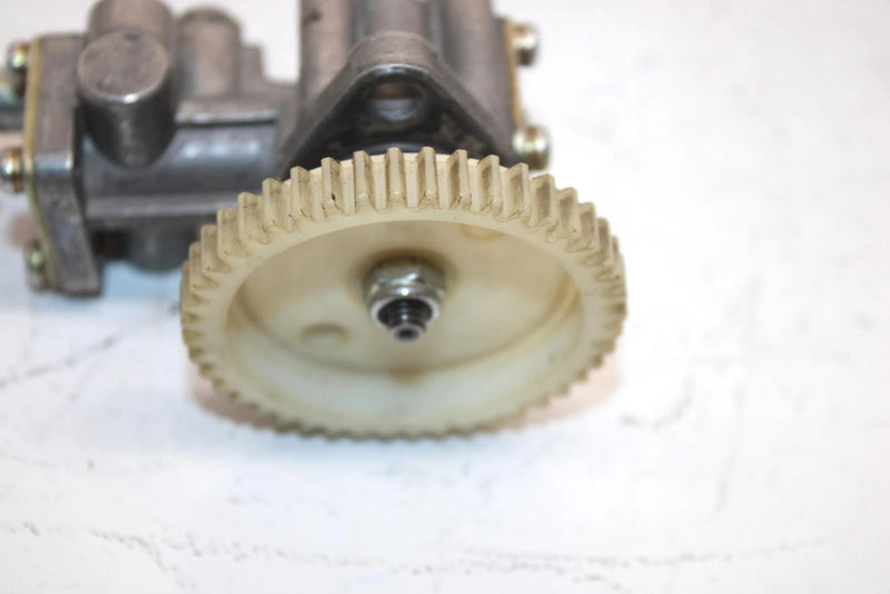 99 Ski-doo Mxz 670 Ho Oem Oil Pump Assy 420887348 SS9