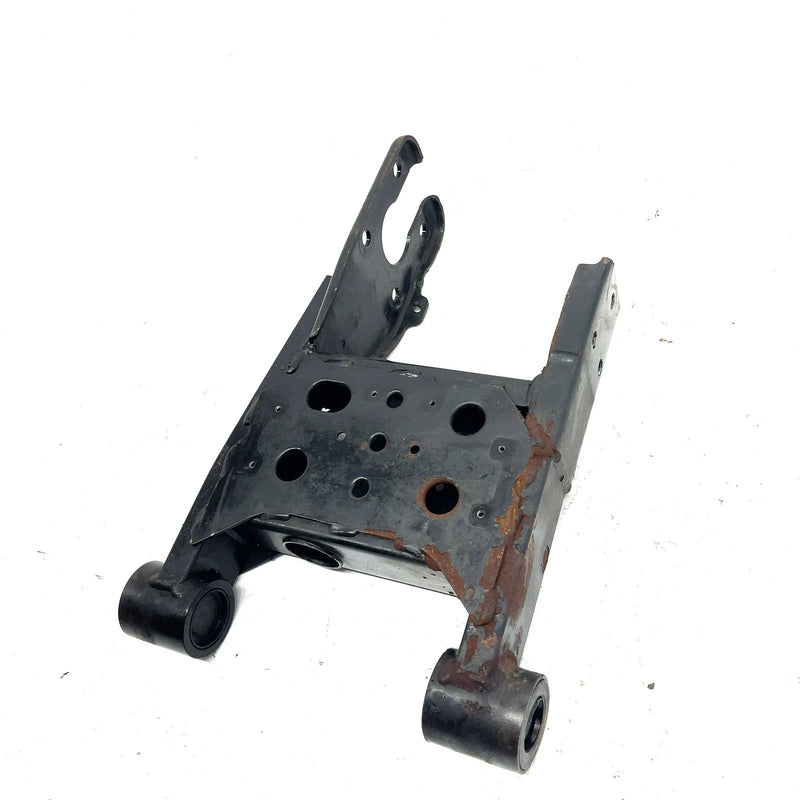 01-02 Polaris Magnum 325 4X4 OEM Rear Swingarm 1541577 AP241