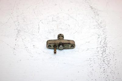 1999 Yamaha  Bear Tracker 2wd Oem Front Brake Anchor 4XE-F7206-00-00 AY50