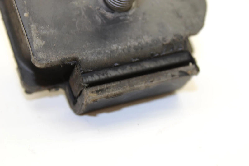 Yamaha Oem Engine Motor Mount Damper 2 8CH-21486-10-00 Q1528