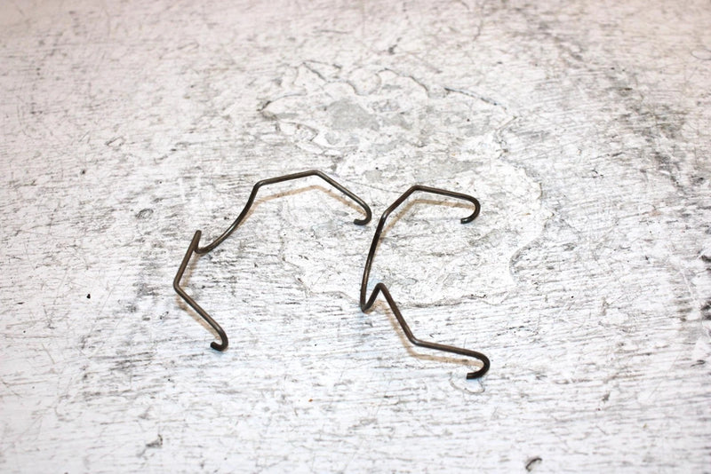 1996 Ski-doo Mxz 440 Oem Valve Cap Spring Clip Pair 420838083 SS13