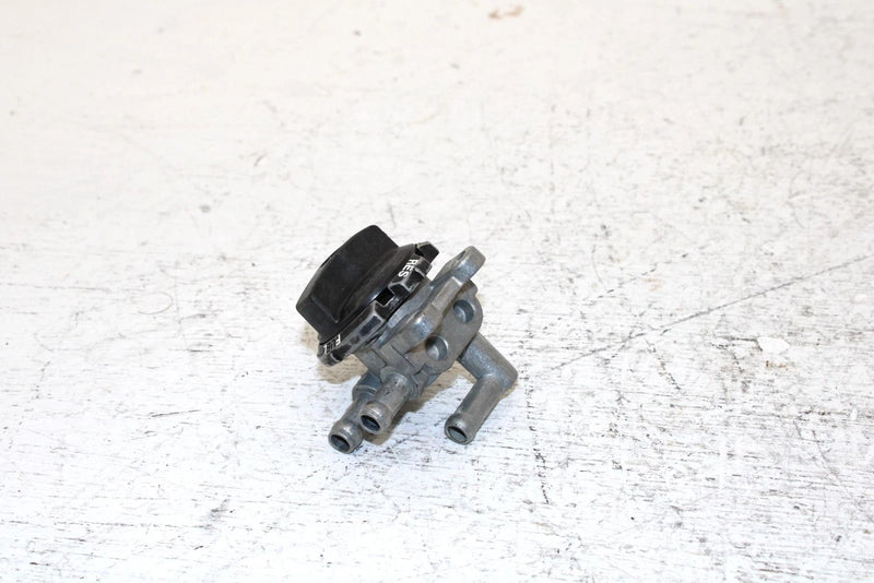 2000 Kawasaki Prairie 300 Oem Fuel Tap 51023-1404 AK31.1