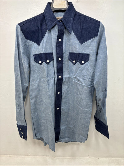 New Women’s Dee-Cee Blue Jeans Design Long Sleeve Pearl Snap Size Large TT-94