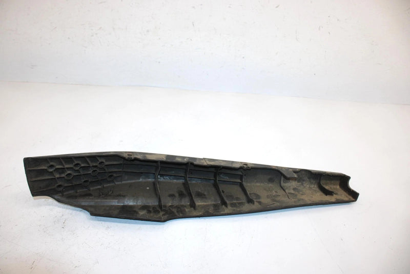 02 Yamaha Mountain Max 700 Oem Right Rear Bumper Cover 8ED-77543-11-00 SY102