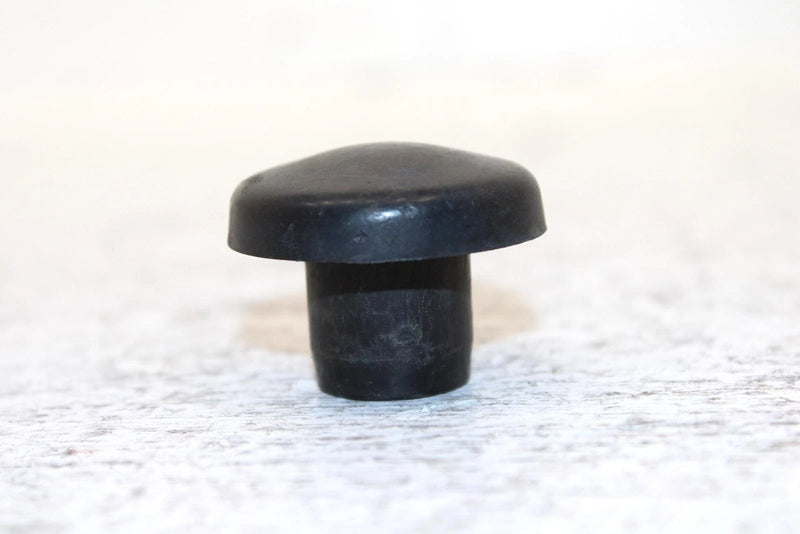 1996 Ski-doo Formula Ss Oem Spindle Cap 572079100 SS7