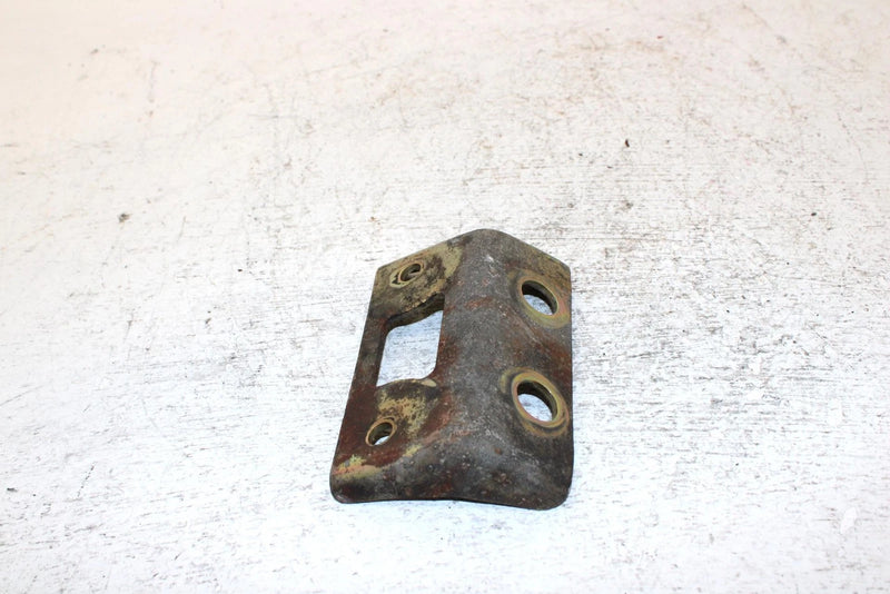 1995 Yamaha Vmax 600 Le Oem Rear Lower Motor Mount 8AB-21427-00-00 SY21